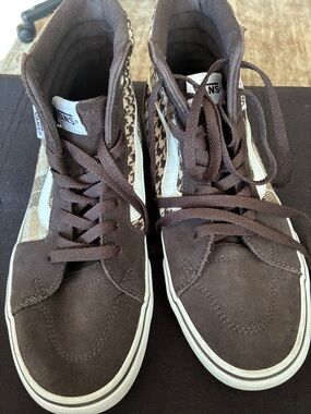 Vans Brown High-Top Sneakers with Cream Side Stripe